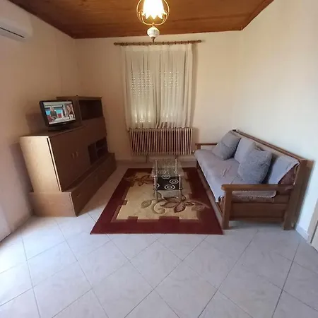 μονοκατοικια 3 δωματιων *