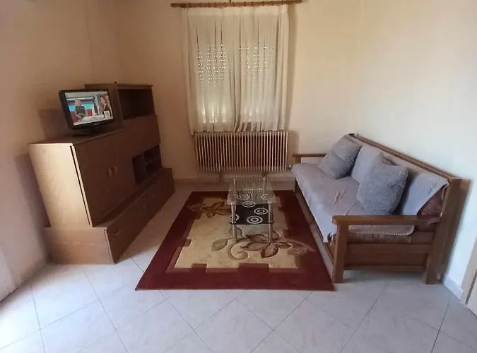 μονοκατοικια 3 δωματιων *