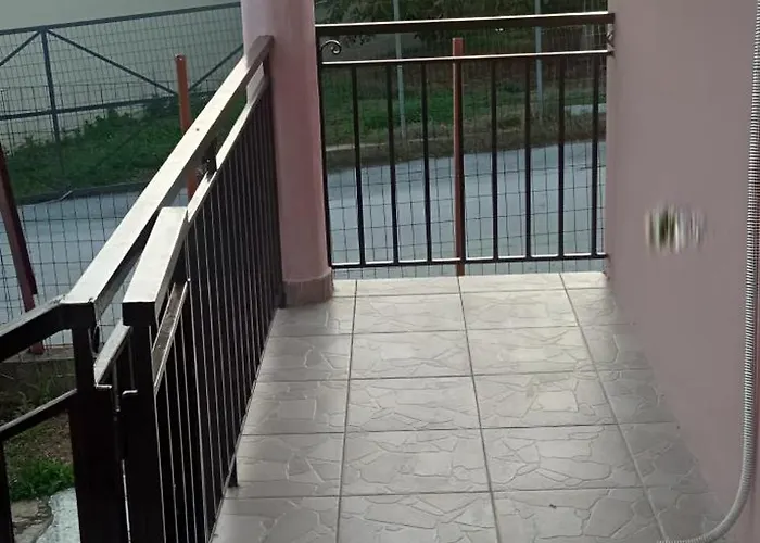 μονοκατοικια 3 δωματιων