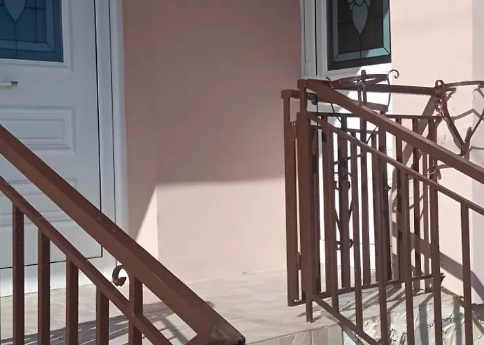 Vakantiehuis μονοκατοικια 3 δωματιων *